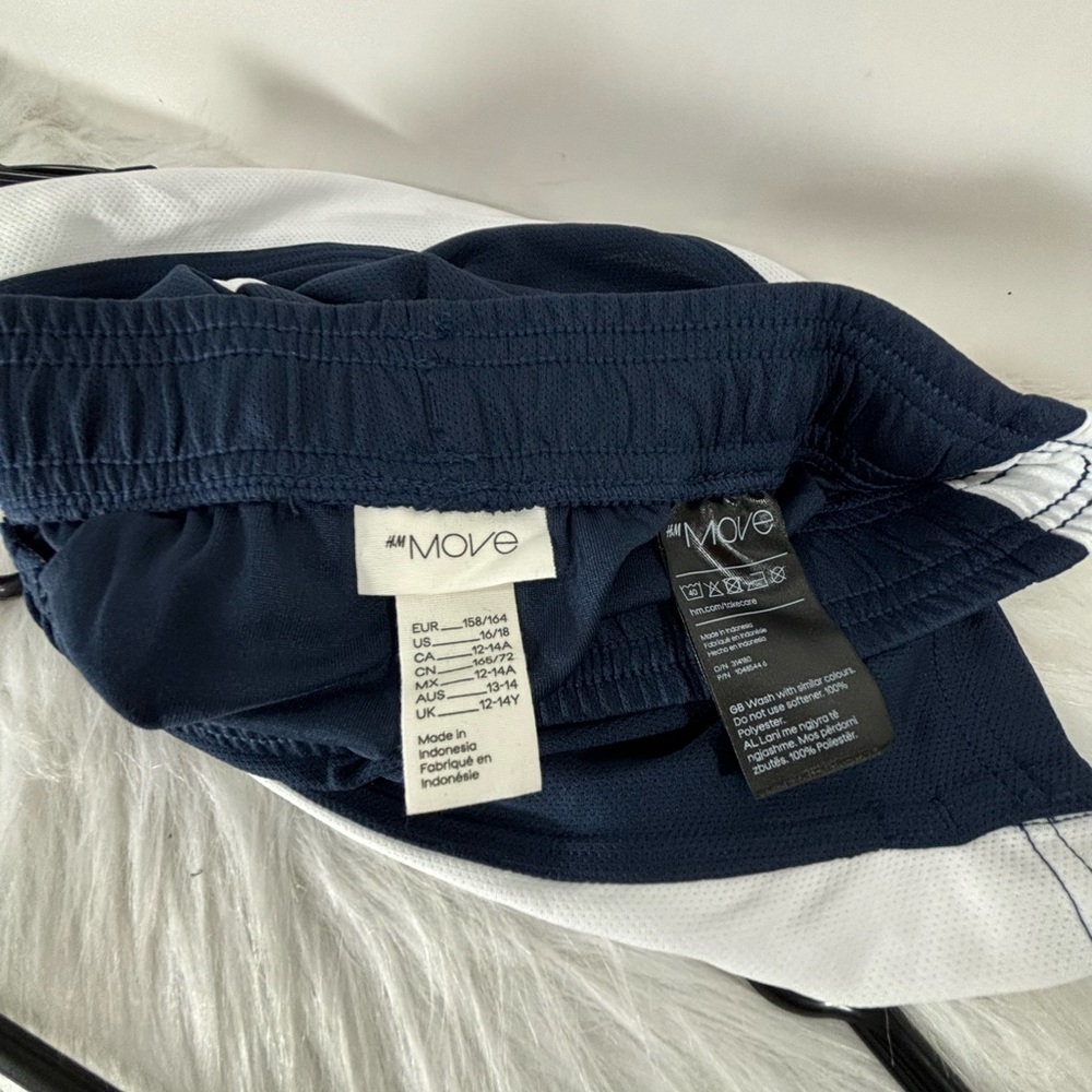 H&M Move Athletic Shorts 16-18 Boy - Picture 4 of 4